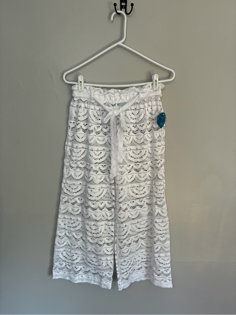 NWT White lace ankle pants / beachwear / cover up
